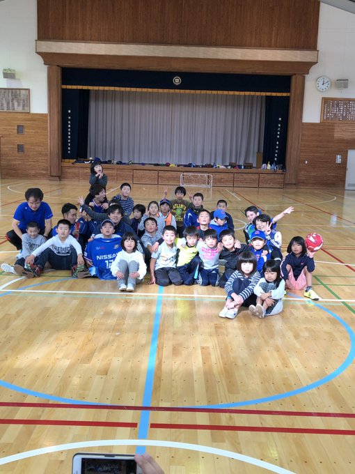 子供達を見送り、本日の活動を終了しました。今回の活動でハマトラとしての復興支援活動は一区切りとなります。今までの活動に参 子供達を見送り、本日の活動を終了しました。今回の活動でハマトラとしての復興支援活動は一区切りとなります。今までの活動に参