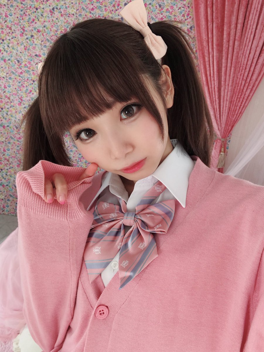 明日はstudio aria撮影会🎀ご参加の皆様よろしくお願いします!楽しみだー♡ 今日は美容院でかみのけメンテする☺️ 明日はstudio aria撮影会🎀ご参加の皆様よろしくお願いします!楽しみだー♡ 今日は美容院でかみのけメンテする☺️
