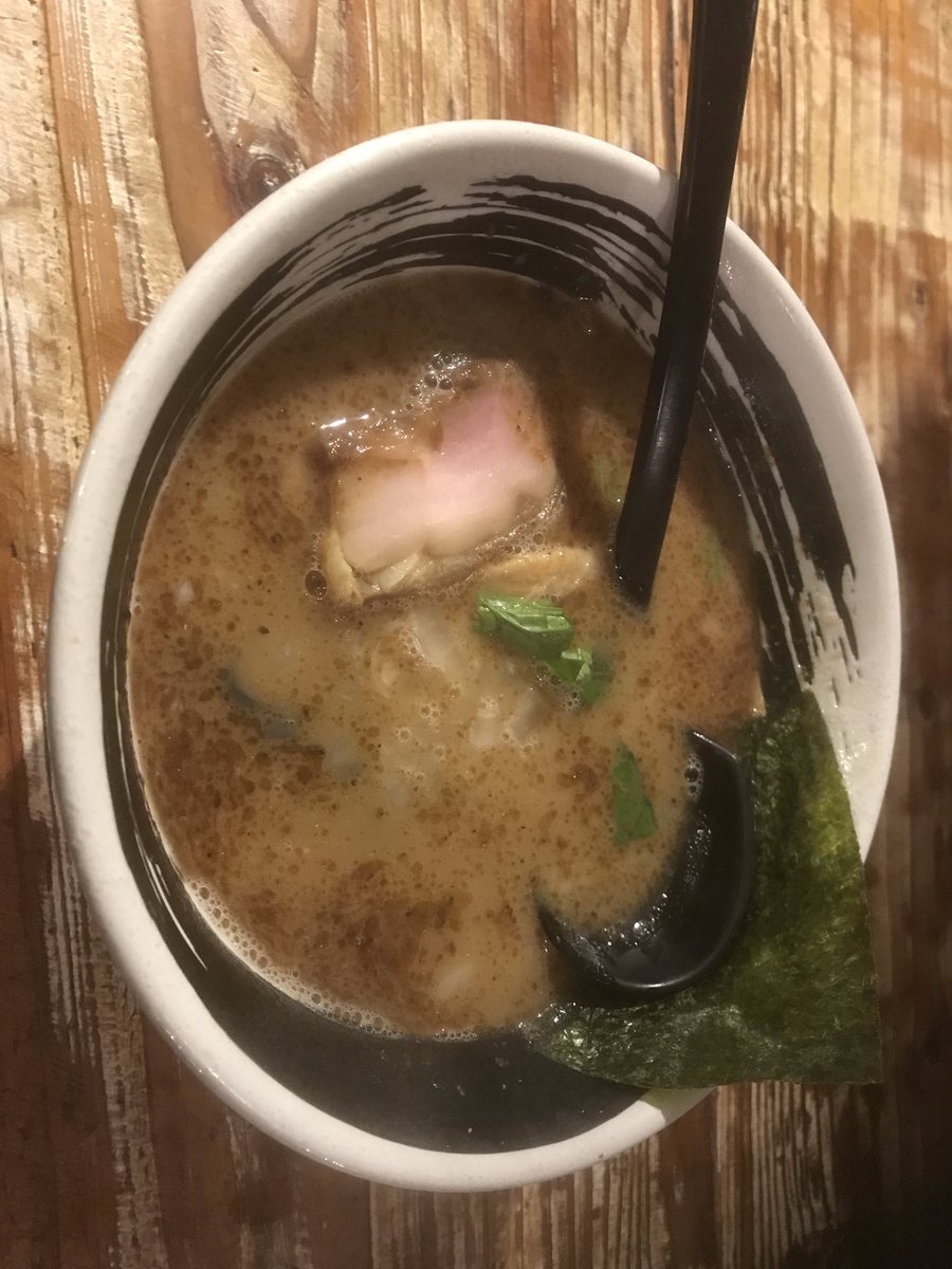 ハマトラ日吉店行くついでに、夜まで時間あったから慶應で早慶オープン受けてきたっス麺もビビったけどふつうにスープが激ウマだ ハマトラ日吉店行くついでに、夜まで時間あったから慶應で早慶オープン受けてきたっス麺もビビったけどふつうにスープが激ウマだ
