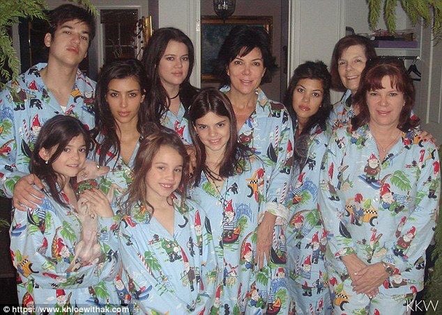 RT @UltimateKKW: Kardashian Christmas PJs https://t.co/ymMMJVgsrK