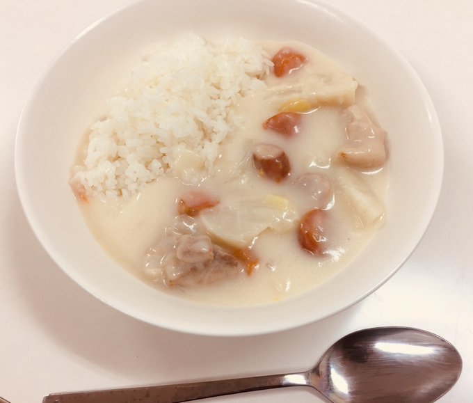 こんばんは!のうりんむらのお野菜使ってシチューを作りました☺️寒いと食べたくなるメニューです。・カブ・ニンジン・ネギあ、 こんばんは!のうりんむらのお野菜使ってシチューを作りました☺️寒いと食べたくなるメニューです。・カブ・ニンジン・ネギあ、