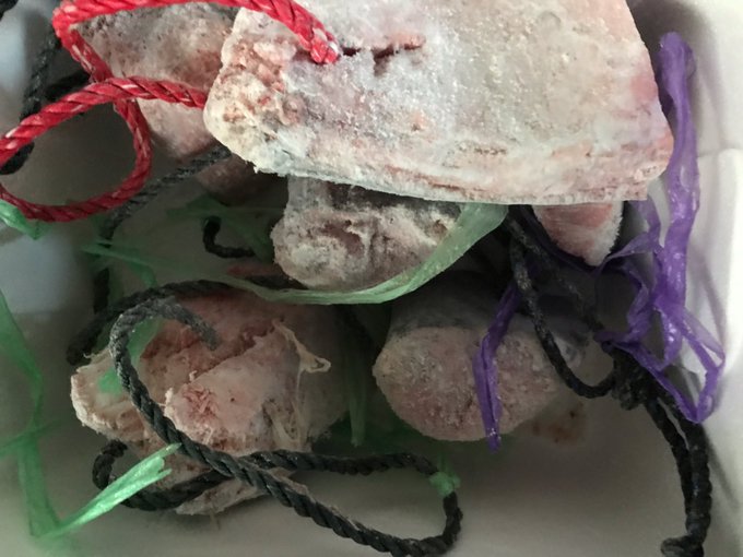また!、マグロのテールを頂いたのでテールステーキと煮付けにw余った煮付けは山椒と生姜を入れてマグロフレークにしちゃう作戦 また!、マグロのテールを頂いたのでテールステーキと煮付けにw余った煮付けは山椒と生姜を入れてマグロフレークにしちゃう作戦