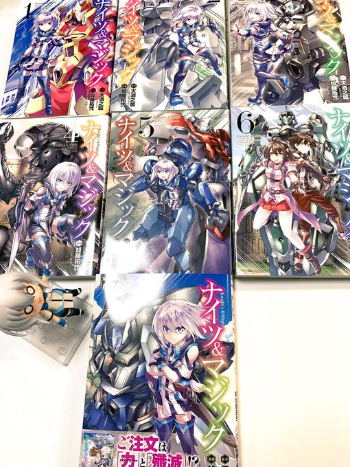 発売日なのでとりあえず並べる儀式。そろそろフレームに収まりづらくなってまいりました #ナイツマ 発売日なのでとりあえず並べる儀式。そろそろフレームに収まりづらくなってまいりました #ナイツマ