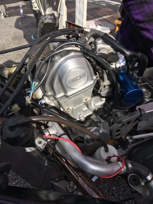 にゃんばちゃん が乗る25号車。パワーパイプ製アルミフレームに、ホンダCRF150の4サイクルエンジンを搭載。2サイク にゃんばちゃん が乗る25号車。パワーパイプ製アルミフレームに、ホンダCRF150の4サイクルエンジンを搭載。2サイク