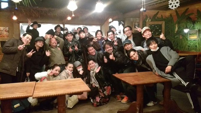 アルバム見てたら1年前の今日ってヘッダーに表示された。そっかぁ…もう1年かぁ…。舞台・義風堂々の東京公演千秋楽打ち上げ。 アルバム見てたら1年前の今日ってヘッダーに表示された。そっかぁ…もう1年かぁ…。舞台・義風堂々の東京公演千秋楽打ち上げ。