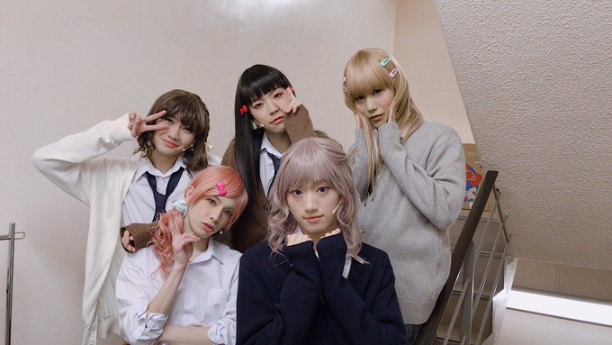 女子ーズの応援もありがとうございました。我ら5人またみなさんに会える日をとても楽しみにしています!!!今年何回女装したっ 女子ーズの応援もありがとうございました。我ら5人またみなさんに会える日をとても楽しみにしています!!!今年何回女装したっ