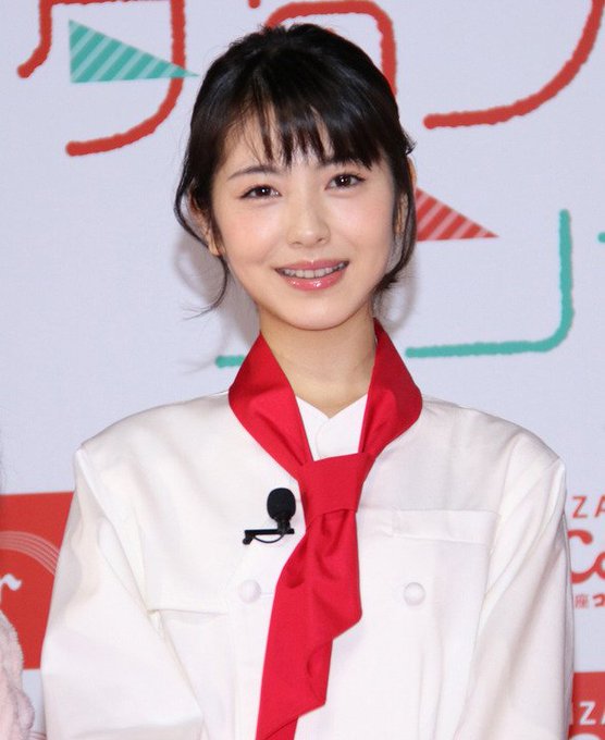 こんにちニャンシー🐈今更ながらプレゼンターの時の美波さん超絶可愛い。何度みてもほっこり😍 TOP画像にしてます今のところ こんにちニャンシー🐈今更ながらプレゼンターの時の美波さん超絶可愛い。何度みてもほっこり😍 TOP画像にしてます今のところ