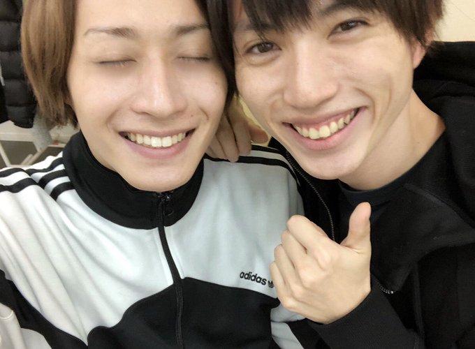 妖アパ絶賛稽古中でございます。座長・前さま。寛大なお方です。前さん演じる夕士を支えるべく、試行錯誤の日々。今日も演出・元 妖アパ絶賛稽古中でございます。座長・前さま。寛大なお方です。前さん演じる夕士を支えるべく、試行錯誤の日々。今日も演出・元