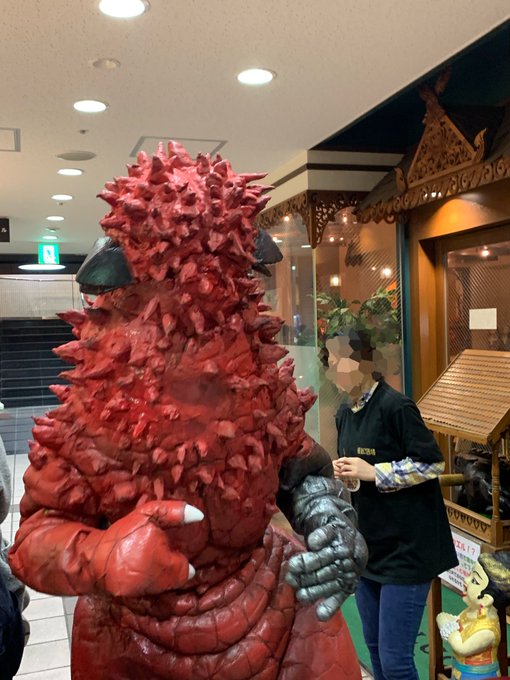 パンドン、パンドン、パンドン、パンドン、改造パンドンだー!!(ちゃんとセブン最終回デザインだー!!)#怪獣酒場 パンドン、パンドン、パンドン、パンドン、改造パンドンだー!!(ちゃんとセブン最終回デザインだー!!)#怪獣酒場