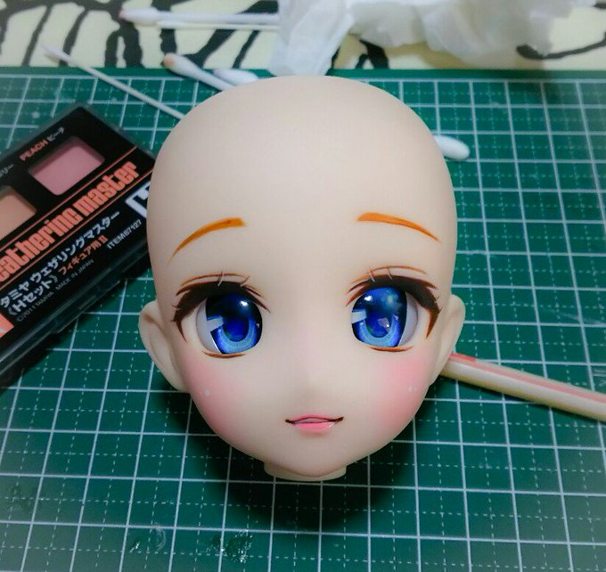 まっふヘッドしずくちゃんの口元リペをチマチマしてます(*´v`)さめアイ付けてみたら恐ろしいほど綺麗だよ〜。゚(゚^ω^ まっふヘッドしずくちゃんの口元リペをチマチマしてます(*´v`)さめアイ付けてみたら恐ろしいほど綺麗だよ〜。゚(゚^ω^