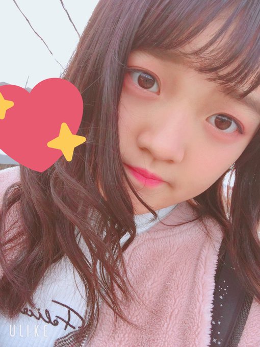 いま電車です🙌今日髪の毛まいて前髪もいつもとちゃう風??にするつもり!!観覧無料やし2回公演やしいつでもきてや!!!!😂 いま電車です🙌今日髪の毛まいて前髪もいつもとちゃう風??にするつもり!!観覧無料やし2回公演やしいつでもきてや!!!!😂