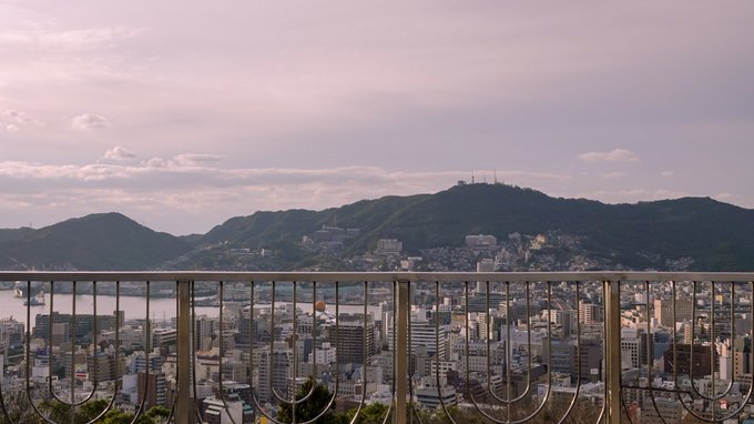 色づく世界の明日から 長崎聖地巡礼。9話、将と瞳美の撮影練習の風頭公園展望台。 #iroduku #色づく世界の明日から 色づく世界の明日から 長崎聖地巡礼。9話、将と瞳美の撮影練習の風頭公園展望台。 #iroduku #色づく世界の明日から