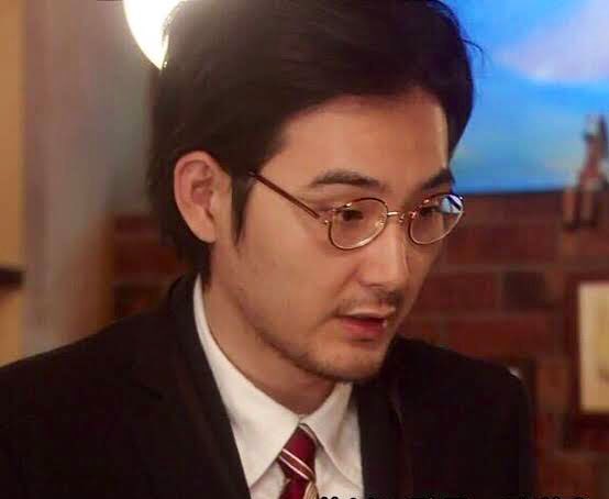 ぎゃあ!舟を編むも最高でしたぁ😭❤️馬締くん最高...やっぱスーツに眼鏡が特に素晴らしい龍平...今のドラマも服装から ぎゃあ!舟を編むも最高でしたぁ😭❤️馬締くん最高...やっぱスーツに眼鏡が特に素晴らしい龍平...今のドラマも服装から