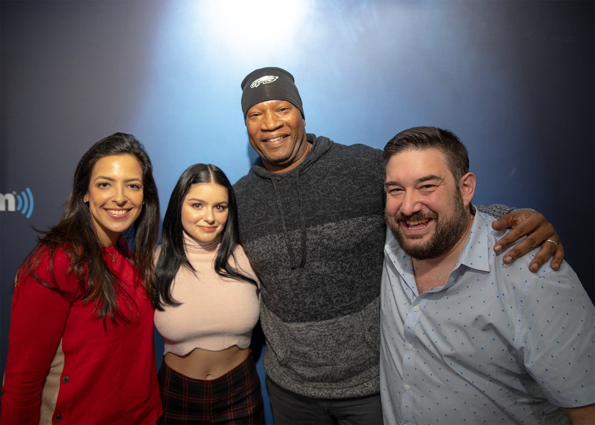 RT @MorningMashUp: Really loved having @arielwinter1 from Modern Family hang out today. What a sweetheart! https://t.co/fqBhaBUyM1