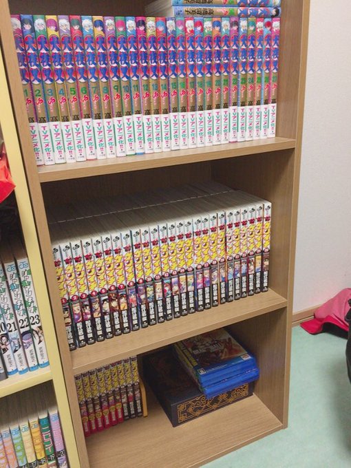 史上最強の弟子ケンイチも並べ直したら新しい本棚が...こりゃ〜また新しい本棚買わなきゃダメかなwww 史上最強の弟子ケンイチも並べ直したら新しい本棚が...こりゃ〜また新しい本棚買わなきゃダメかなwww