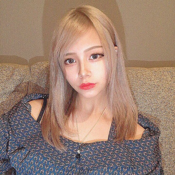 カラーしてきたよ今回はカットも🧸🍯女子感増した私どうですか?笑でもやっぱりまだギャル子ちゃんが好きや少しの間このちょぱで カラーしてきたよ今回はカットも🧸🍯女子感増した私どうですか?笑でもやっぱりまだギャル子ちゃんが好きや少しの間このちょぱで