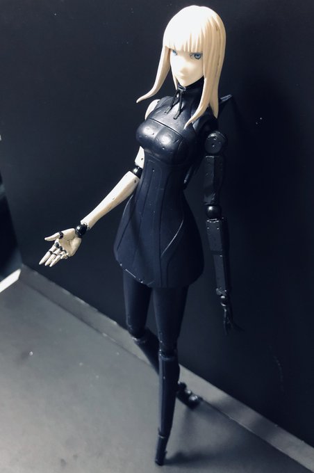 足が硬すぎてかなり大変だった…フル可動シボさん#BLAME! 足が硬すぎてかなり大変だった…フル可動シボさん#BLAME!