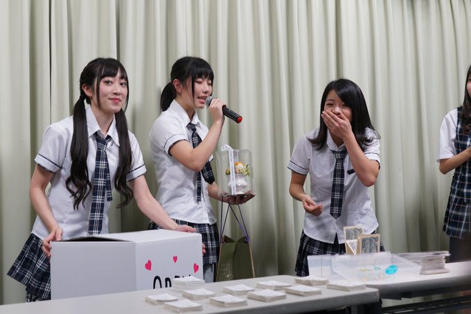 今日のハンドレッドしーちゃんおたおめ!サプライズ4コマ風 今日のハンドレッドしーちゃんおたおめ!サプライズ4コマ風