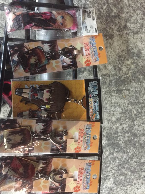 好きなアニメのグッズ、大量に見つけてしまい、ついつい……wけど、アニメイトとかだと全く見ない(何年も前のやつ)から買って 好きなアニメのグッズ、大量に見つけてしまい、ついつい……wけど、アニメイトとかだと全く見ない(何年も前のやつ)から買って