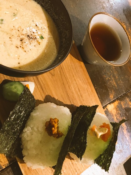 #千駄木 #利さく ✨米のひと粒ひと粒がしっかりしたおにぎり。豆乳のスープも美味しかったぁ♡自分の中の #おにぎり ブー #千駄木 #利さく ✨米のひと粒ひと粒がしっかりしたおにぎり。豆乳のスープも美味しかったぁ♡自分の中の #おにぎり ブー
