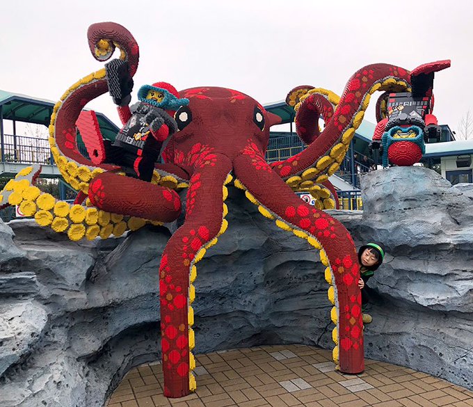 ついに名古屋のレゴランドへ連れて行くことができました〜♪レゴニンジャゴーが好きすぎて、ロイドになって入場。そして、ニンジ ついに名古屋のレゴランドへ連れて行くことができました〜♪レゴニンジャゴーが好きすぎて、ロイドになって入場。そして、ニンジ
