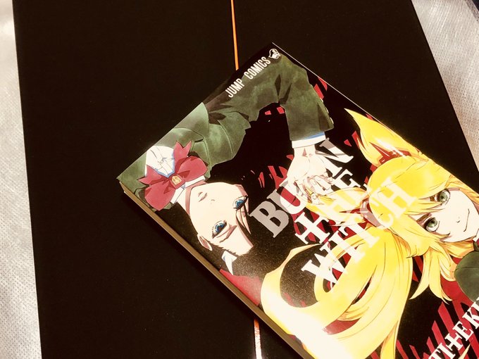 オサレで厚くて高いやつ届いたけどわたしこのパッケージ知ってるぞ 京騒戯画の円盤と同じだ オサレで厚くて高いやつ届いたけどわたしこのパッケージ知ってるぞ 京騒戯画の円盤と同じだ