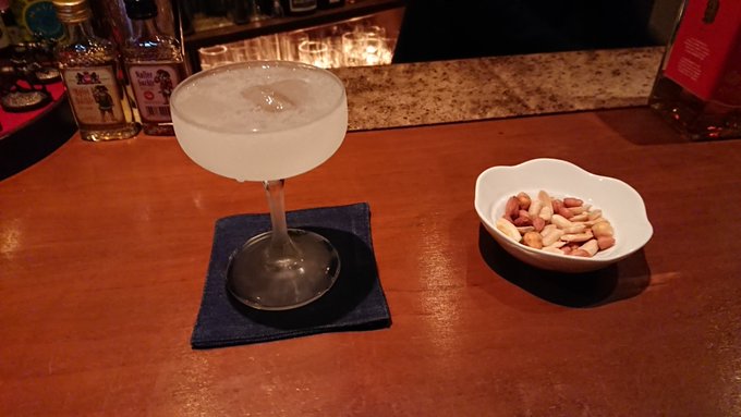 忘年会後は最寄りのバーに。スレッジハンマーを頼んだら、お酒は夫婦になってからを知っていたマスターさんでした。住咲ゆづな先 忘年会後は最寄りのバーに。スレッジハンマーを頼んだら、お酒は夫婦になってからを知っていたマスターさんでした。住咲ゆづな先