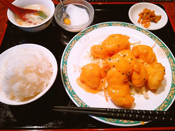 ごめんね……まだ私自身、前夜のほら耳観てないんだ……この前いただいたエビマッヨ載っけとくから許して……#ほら耳#1日1飯 ごめんね……まだ私自身、前夜のほら耳観てないんだ……この前いただいたエビマッヨ載っけとくから許して……#ほら耳#1日1飯