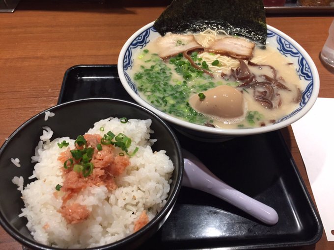 寒い日は博多豚骨ラーメンズ (@ 博多らーめん 由丸 溜池店 in 港区, 東京都) 寒い日は博多豚骨ラーメンズ (@ 博多らーめん 由丸 溜池店 in 港区, 東京都)