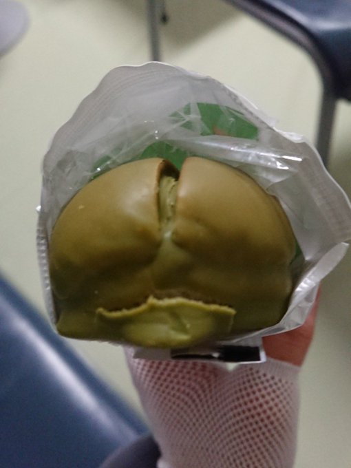 パンあけたら妖怪人間出てきた(´ºωº`) パンあけたら妖怪人間出てきた(´ºωº`)