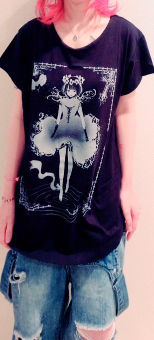 わたし、あまりにもリアル「クズの本懐」なので、今後は花火ちゃんTシャツを着て更にリアルに生活します。#クズの本懐 わたし、あまりにもリアル「クズの本懐」なので、今後は花火ちゃんTシャツを着て更にリアルに生活します。#クズの本懐