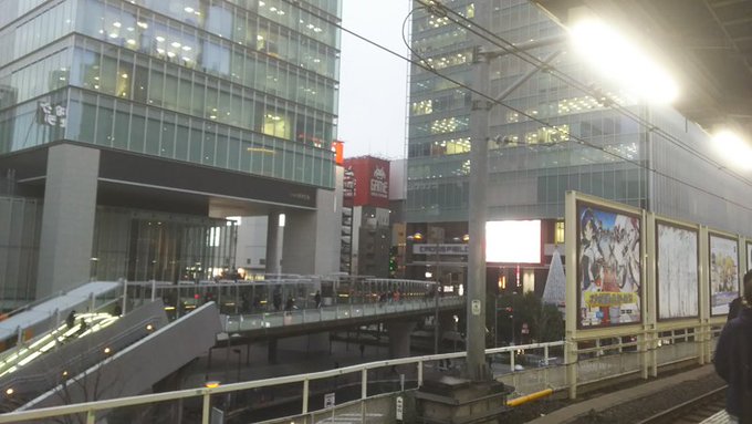 とにかくポケットWi-Fiが使えないので、商業施設のフリーWi-Fi求めて銀座を彷徨ったり、夕方日本動画協会で委員会があ とにかくポケットWi-Fiが使えないので、商業施設のフリーWi-Fi求めて銀座を彷徨ったり、夕方日本動画協会で委員会があ