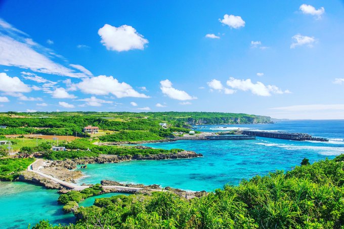 イムギャーマリンガーデン。展望台に登る階段を振り返るとこの景色。......#loves_okinawa #イムギャーマ イムギャーマリンガーデン。展望台に登る階段を振り返るとこの景色。......#loves_okinawa #イムギャーマ