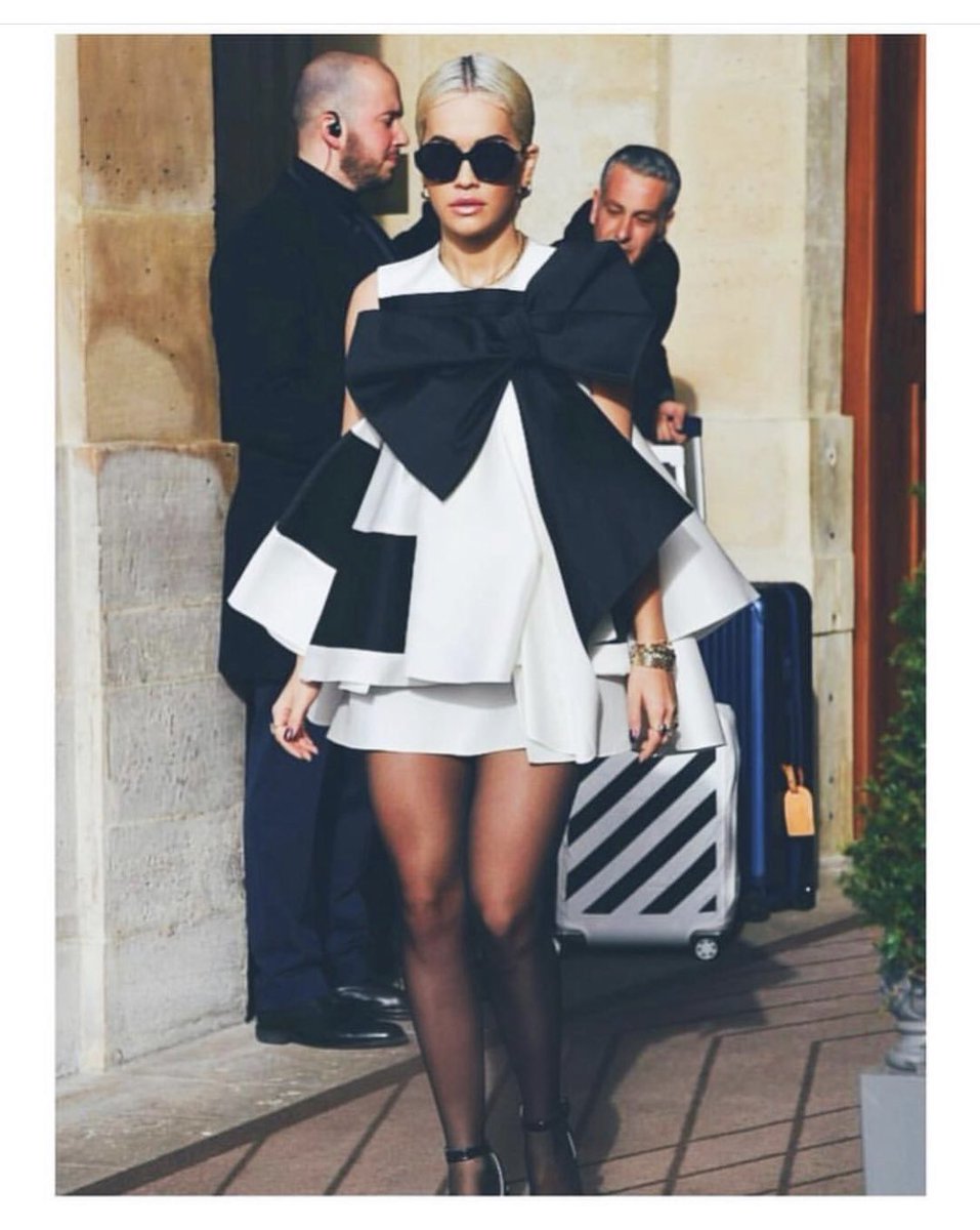 Paris look numero un https://t.co/GeVVR0tcr5