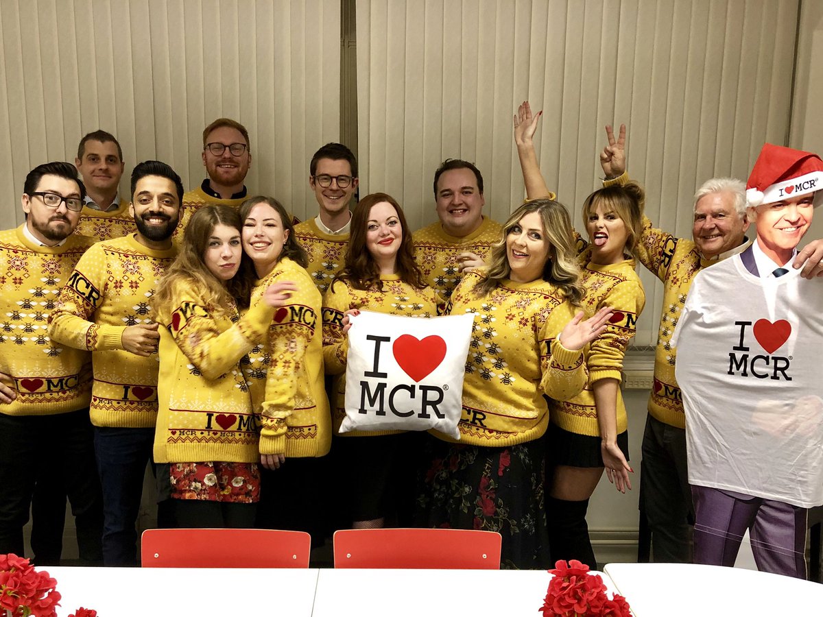 RT @ilovemcrchris: Merry Christmas from @ILoveMCR???? ❤️ https://t.co/fP7jtmcpjr