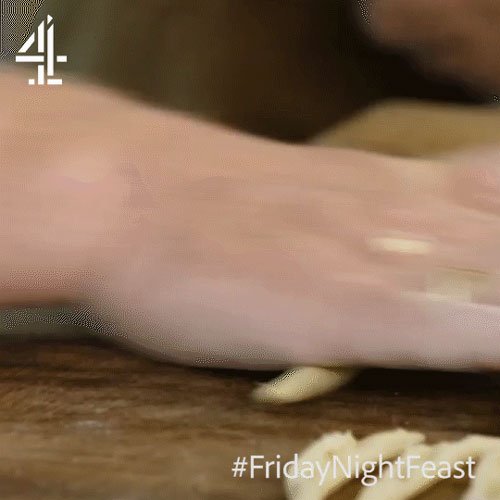 Making pasta… it’s all about the roll, drag and flick! #FridayNightFeast https://t.co/GuhdXcrirP