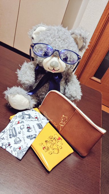 彼氏が射的でとったぬいぐるみ🧸(シャーロットと命名)にプーさんとコラボしているメガネをかけたら私より似合うw👍 彼氏が射的でとったぬいぐるみ🧸(シャーロットと命名)にプーさんとコラボしているメガネをかけたら私より似合うw👍