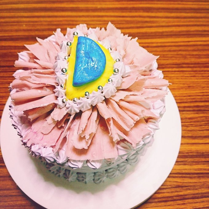 娘5歳の誕生日ケーキのリクエスト。まさかの、「怪盗ジョーカー」の敵プレジデントD❕イメージして作ってみましたが...難し 娘5歳の誕生日ケーキのリクエスト。まさかの、「怪盗ジョーカー」の敵プレジデントD❕イメージして作ってみましたが...難し