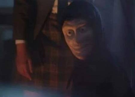 #子供の頃怖かったもの 「金田一少年の事件簿」ドラマの怪人ドラマ見てても怖かったし、窓越しの怪人のシーンを夜の家の窓に頭 #子供の頃怖かったもの 「金田一少年の事件簿」ドラマの怪人ドラマ見てても怖かったし、窓越しの怪人のシーンを夜の家の窓に頭
