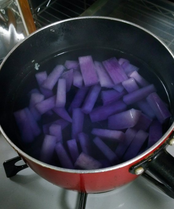 うまくすればアビス飯が作れそうな色だな#メイドインアビス うまくすればアビス飯が作れそうな色だな#メイドインアビス