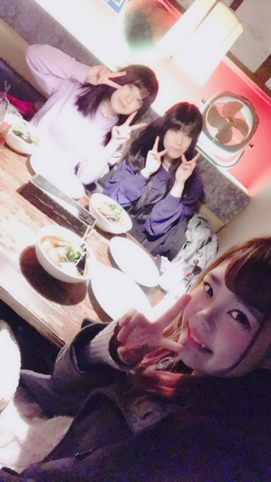 今日はちろるちゃんと咲良ちゃんのお姉様二人組にお誘いいただいて色んなところに遊びに行かせてもらった!2人は音楽愛が強くて 今日はちろるちゃんと咲良ちゃんのお姉様二人組にお誘いいただいて色んなところに遊びに行かせてもらった!2人は音楽愛が強くて