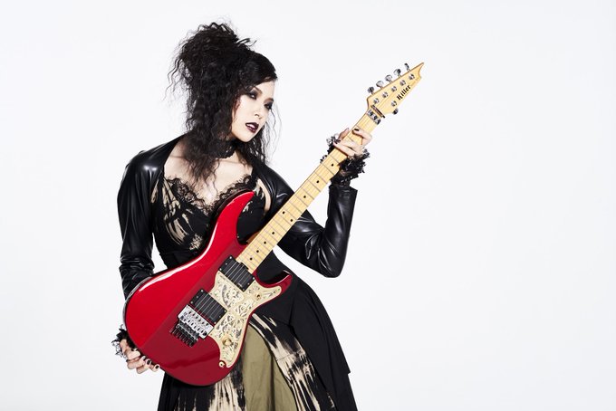 【演奏曲を少し公開🎸】SAKI(@_chakixx_ )さんです!・「We Are The Champions」Quee 【演奏曲を少し公開🎸】SAKI(@_chakixx_ )さんです!・「We Are The Champions」Quee