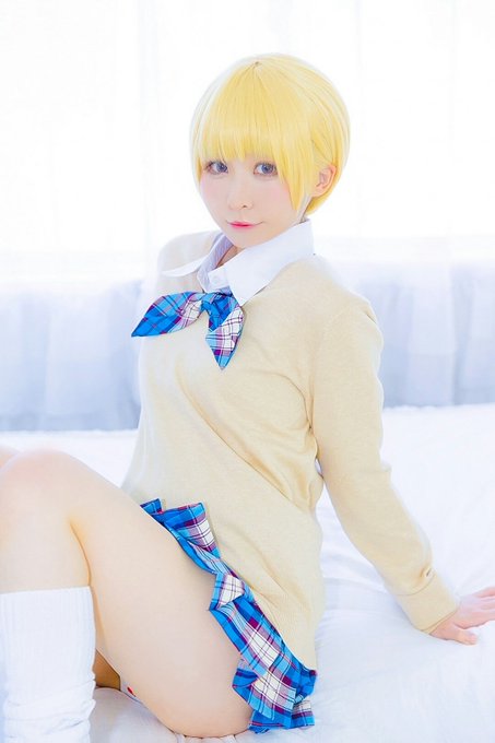 いちご100%とかToLOVEるとか美少女ハーレム系のコスしたレイヤーさんに誕生日お祝いされたいんだけど暇な人おらんの? いちご100%とかToLOVEるとか美少女ハーレム系のコスしたレイヤーさんに誕生日お祝いされたいんだけど暇な人おらんの?