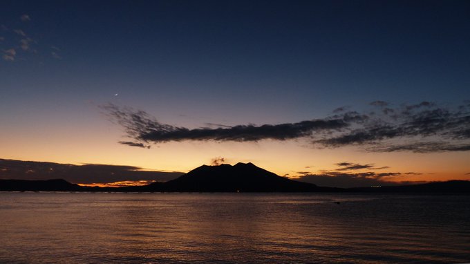 3年前の #月 と #桜島 2015/12/13 17:43 FZ200ドラマ「西郷どん」は次回が最終話らしいですが、雄 3年前の #月 と #桜島 2015/12/13 17:43 FZ200ドラマ「西郷どん」は次回が最終話らしいですが、雄