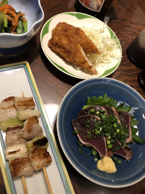 こおおろくぉ落ち着けるためび心を落ち着けるために今夜の夕食の写真あっぷして数字と格闘してきますイカフライ、鰹の土佐焼、豚 こおおろくぉ落ち着けるためび心を落ち着けるために今夜の夕食の写真あっぷして数字と格闘してきますイカフライ、鰹の土佐焼、豚