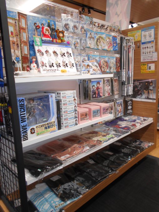 【立川本店2F】アリス・ギア・アイギス×ストライクウィッチーズのコラボが12/20からスタートですね!当店ではシリーズ関 【立川本店2F】アリス・ギア・アイギス×ストライクウィッチーズのコラボが12/20からスタートですね!当店ではシリーズ関