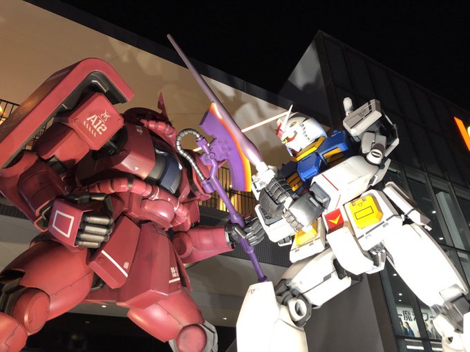 ガンダムさんの像は夜撮るに限る ガンダムさんの像は夜撮るに限る