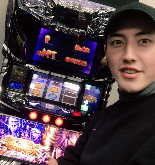 本日はSammyさんにお邪魔して「蒼天の拳 〜朋友〜」を打ってきました🕹蒼天のカッコよさは健在でした☀️ 本日はSammyさんにお邪魔して「蒼天の拳 〜朋友〜」を打ってきました🕹蒼天のカッコよさは健在でした☀️
