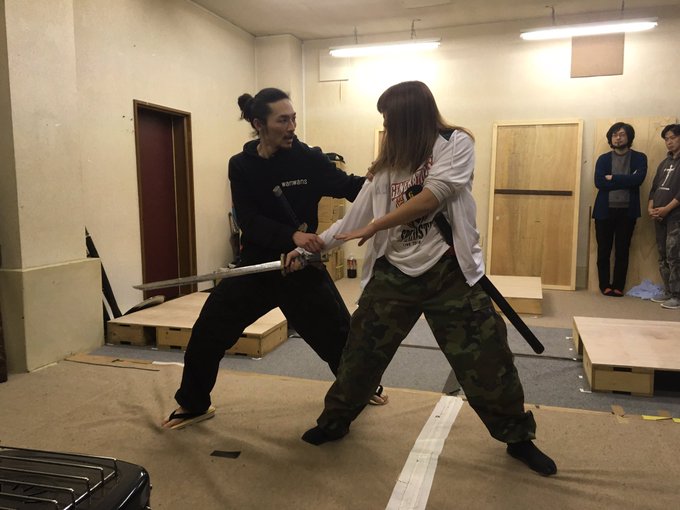 犬江親兵衛(由村鯨太)×黒蝶(赤澤夢望)!さすがの殺陣、キレキレです。#怪獣続犬#八犬伝ご予約➡︎ 犬江親兵衛(由村鯨太)×黒蝶(赤澤夢望)!さすがの殺陣、キレキレです。#怪獣続犬#八犬伝ご予約➡︎