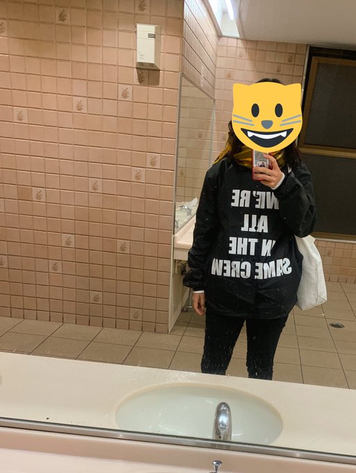 黄色のマフラーに白のトンカツDJアゲ太郎でふ( ◠‿◠ ) #todaysme 黄色のマフラーに白のトンカツDJアゲ太郎でふ( ◠‿◠ ) #todaysme